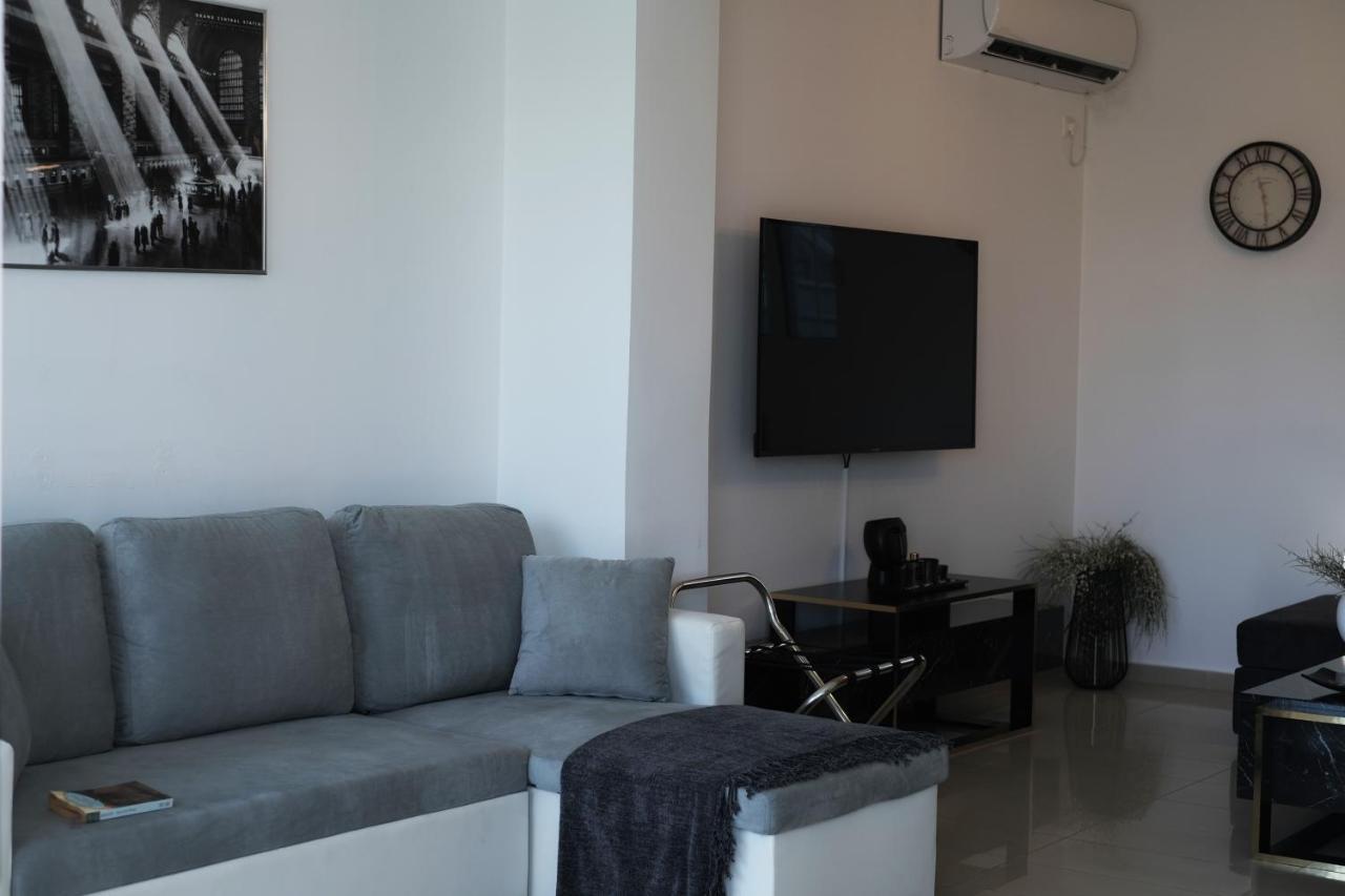 Emvi Apartments II Near Airport 브라브로나 외부 사진